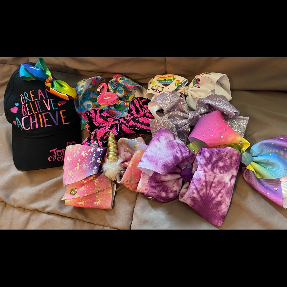 Jojo Siwa hat and bows